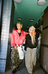 子弹标志水钻拉链连帽衫