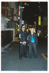 セクシーなロゴデニムジャケット