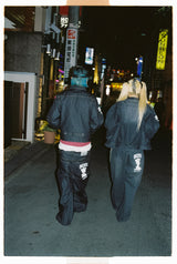 セクシーなロゴデニムジャケット