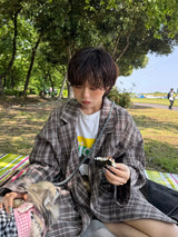 チェック柄のテーラードジャケット