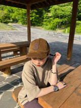 B logo patch corduroy cap