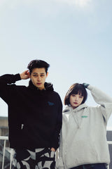 FOAMING UNIVERSAL LOGO HOODIE