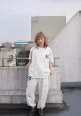 B logo Tee