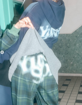 universal logo powder spray sweat pants