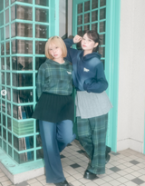 universal logo powder spray sweat pants