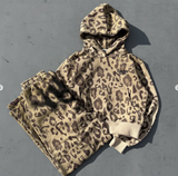 universal logo powder spray sweat pants