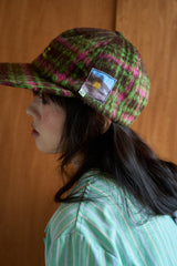 冬蛰黄色卡车的隐居CAP
