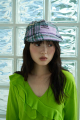 冬蛰黄色卡车的隐居CAP