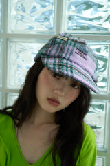 冬蛰黄色卡车的隐居CAP