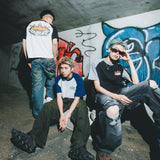 9090 X年輕歌曲King King徽標Raglan Tee