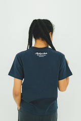 M College Logo Wappen Tee