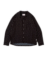 オープンカラーのドットシャツ