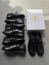 Crocodile Embossed Low-Top Shoes