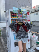 檢查引擎蓋襯衫