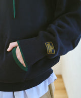 Color scheme knit hoody