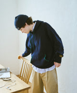 Color scheme knit hoody