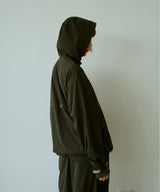 ユーティリティフーデッドジャンパー