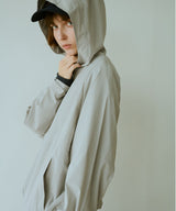 ユーティリティフーデッドジャンパー