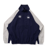 9090 × UMBRO CITY LOGO NYLON JACKET