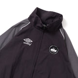 9090 × UMBRO CITY LOGO NYLON JACKET