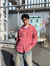 檢查引擎蓋襯衫