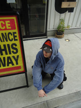 運動徽標徽標色素拉鍊連帽衫