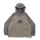 9090 × UMBRO RAGLAN ANORAK