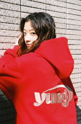 젊은 로고 까마귀