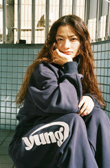 젊은 로고 땀 바지