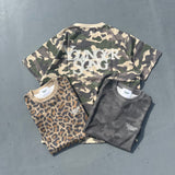 universal logo 喷雾短袖T恤