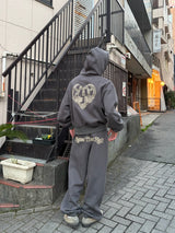 檢查背面標誌運動褲