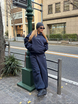 檢查背面標誌運動褲