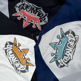 9090 X年輕歌曲King King徽標Raglan Tee