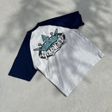 9090 X年輕歌曲King King徽標Raglan Tee