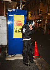 セクシーなロゴデニムジャケット