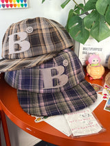 B logo Wappen Check Cap