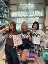 Front universal logo ss tee