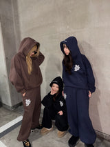 line stone glitter sweat pants