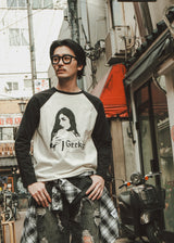 Graphic raglan ls tee