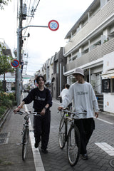 B .BaseロングスリーブT