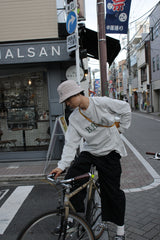 B .BaseロングスリーブT