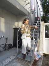 reversible check pattern zip stand