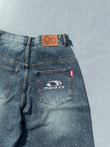 平成标志水钻牛仔短裤