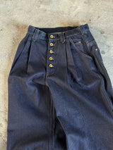 western short rigid wide tuck denim pants