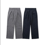 條紋寬鬆的褲子