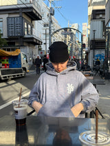 チェーンピグメントフーディ