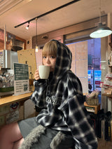 リバーシブルジップフーディー