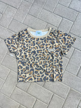 universal logo 喷雾短袖T恤