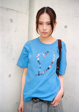 BUTTON TEE