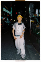 90 넘버링 스프레이드 스웨트 티